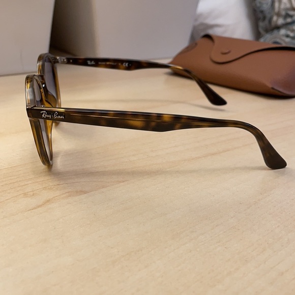 Ray-Ban Tortoise Sunglasses ? main image 10